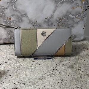 Tory Burch Colorblock Zip Wallet in Sage, Gray & Cream